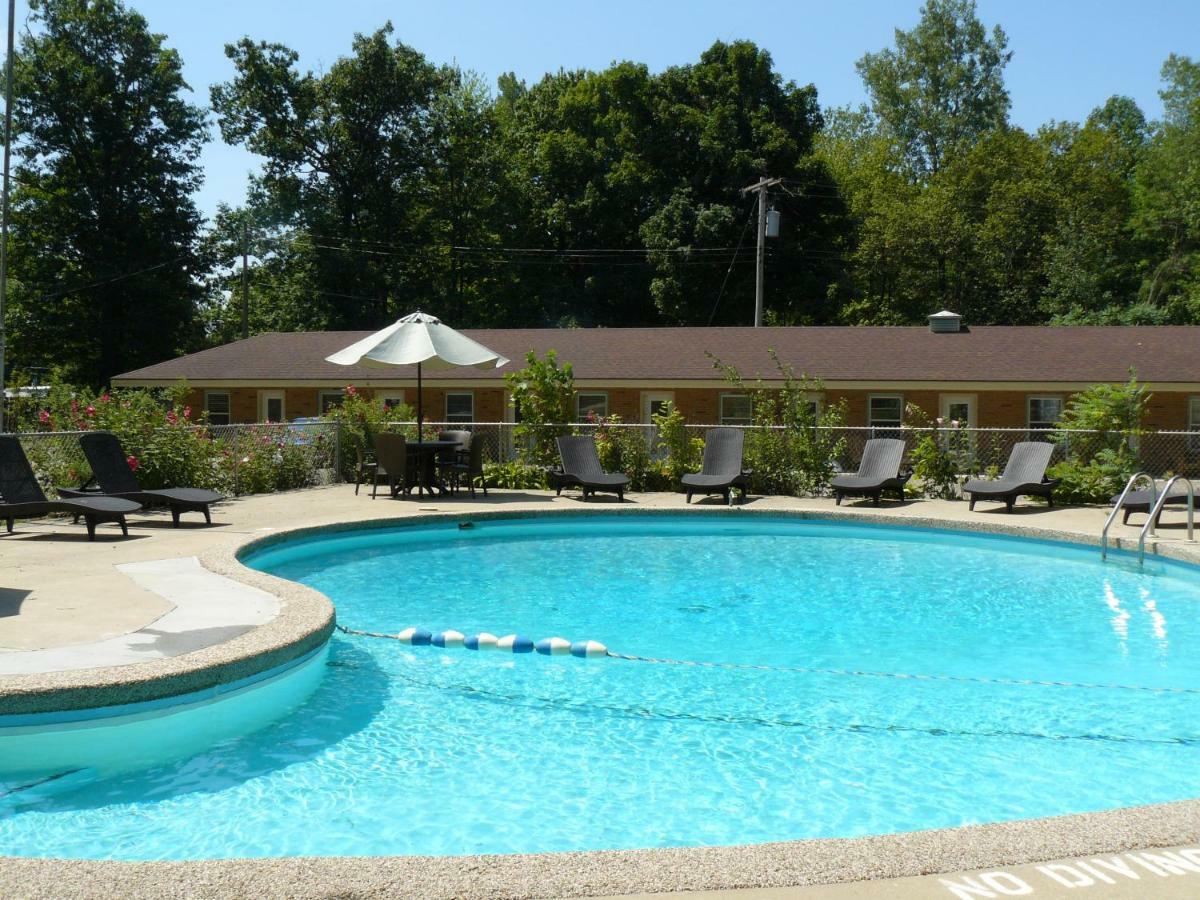 The Saugatuck Retro Resort Exterior photo